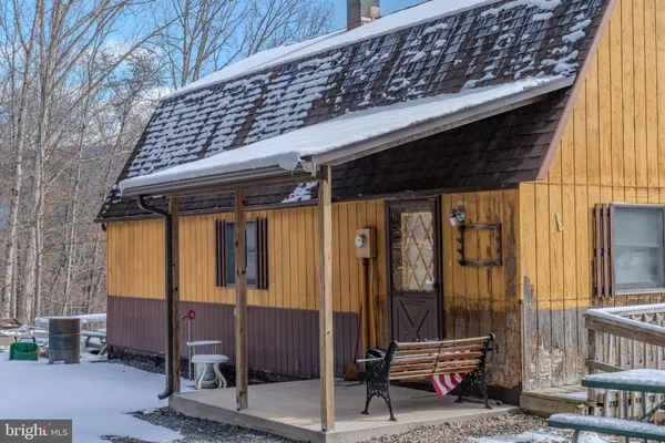 $300,000 | 21697 View Drive, Three Springs, PA 17264