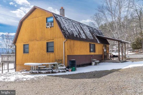 $300,000 | 21697 View Drive, Three Springs, PA 17264