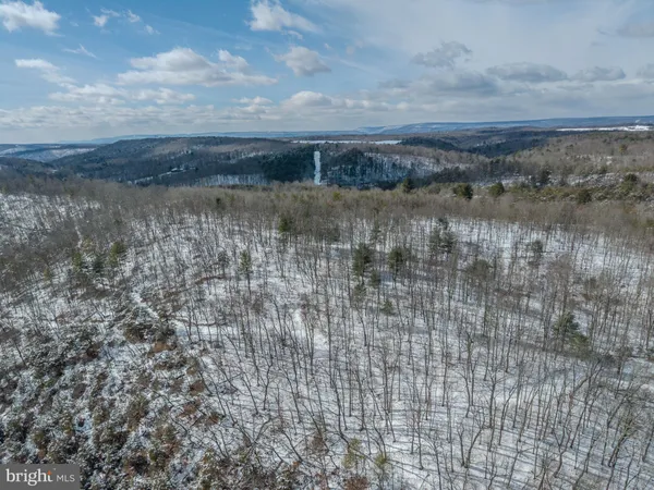 $300,000 | 21697 View Drive, Three Springs, PA 17264