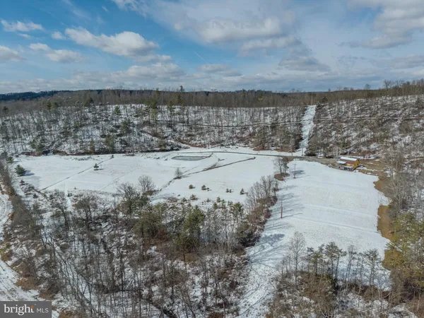 $300,000 | 21697 View Drive, Three Springs, PA 17264