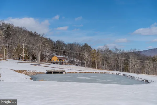 $300,000 | 21697 View Drive, Three Springs, PA 17264