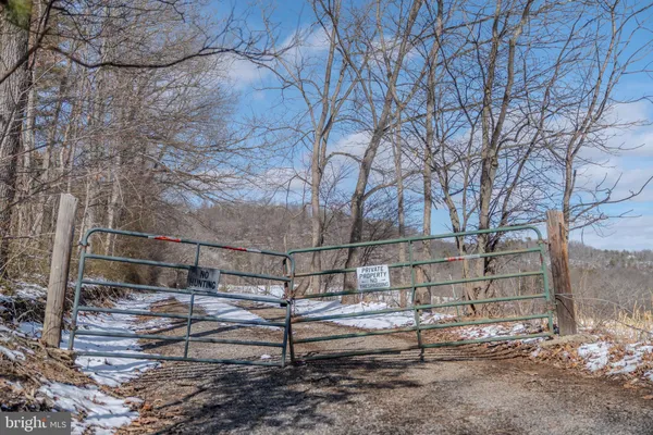 $300,000 | 21697 View Drive, Three Springs, PA 17264