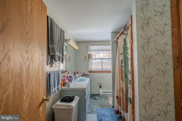 $300,000 | 21697 View Drive, Three Springs, PA 17264