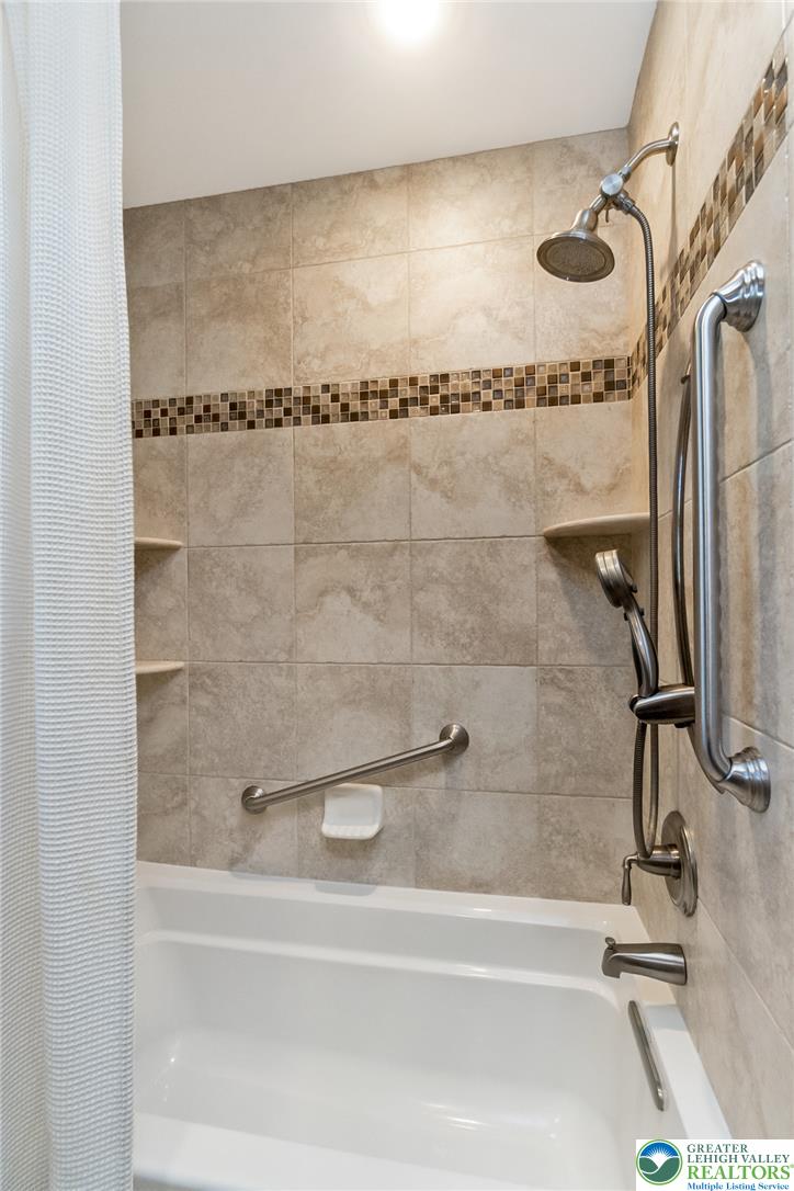 919 Hawthorn Road Allentown, PA 18103 - Photo 43 of 56 Gallery Image 43