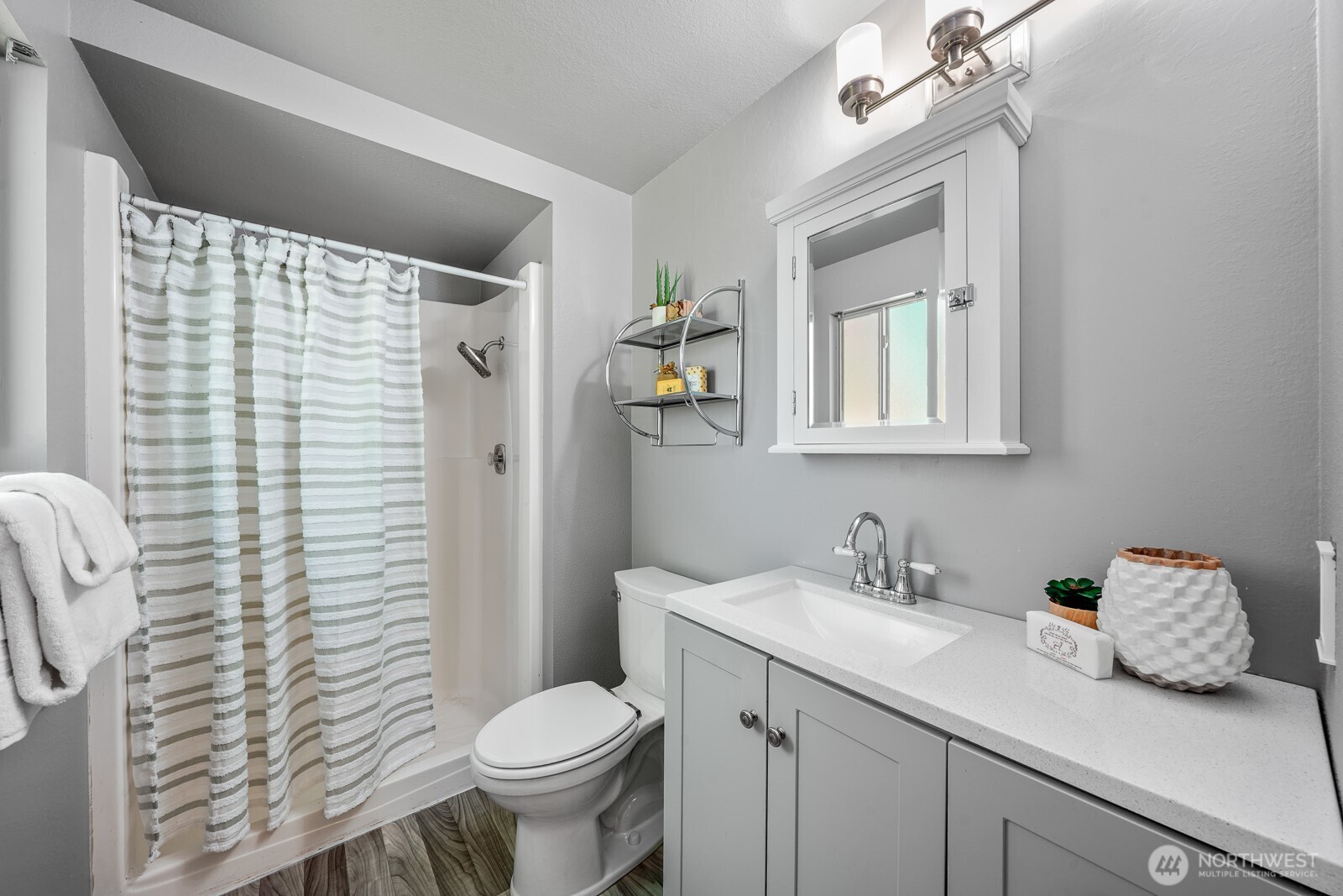 8910 Northeast 195th Street Bothell, WA 98011 - Photo 17 of 33