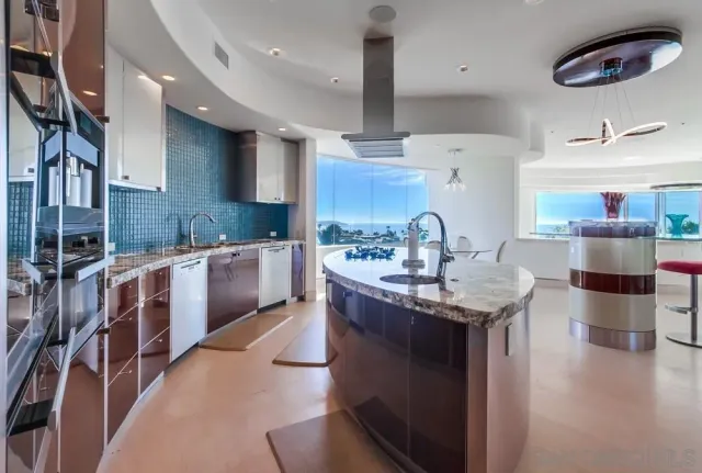 $30,000 | 6125 Terryhill Drive, La Jolla, CA 92037