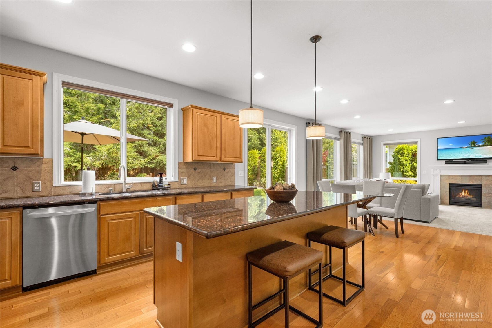 23254 Southeast Daybreak Place Maple Valley, WA 98038 - Photo 13 of 36