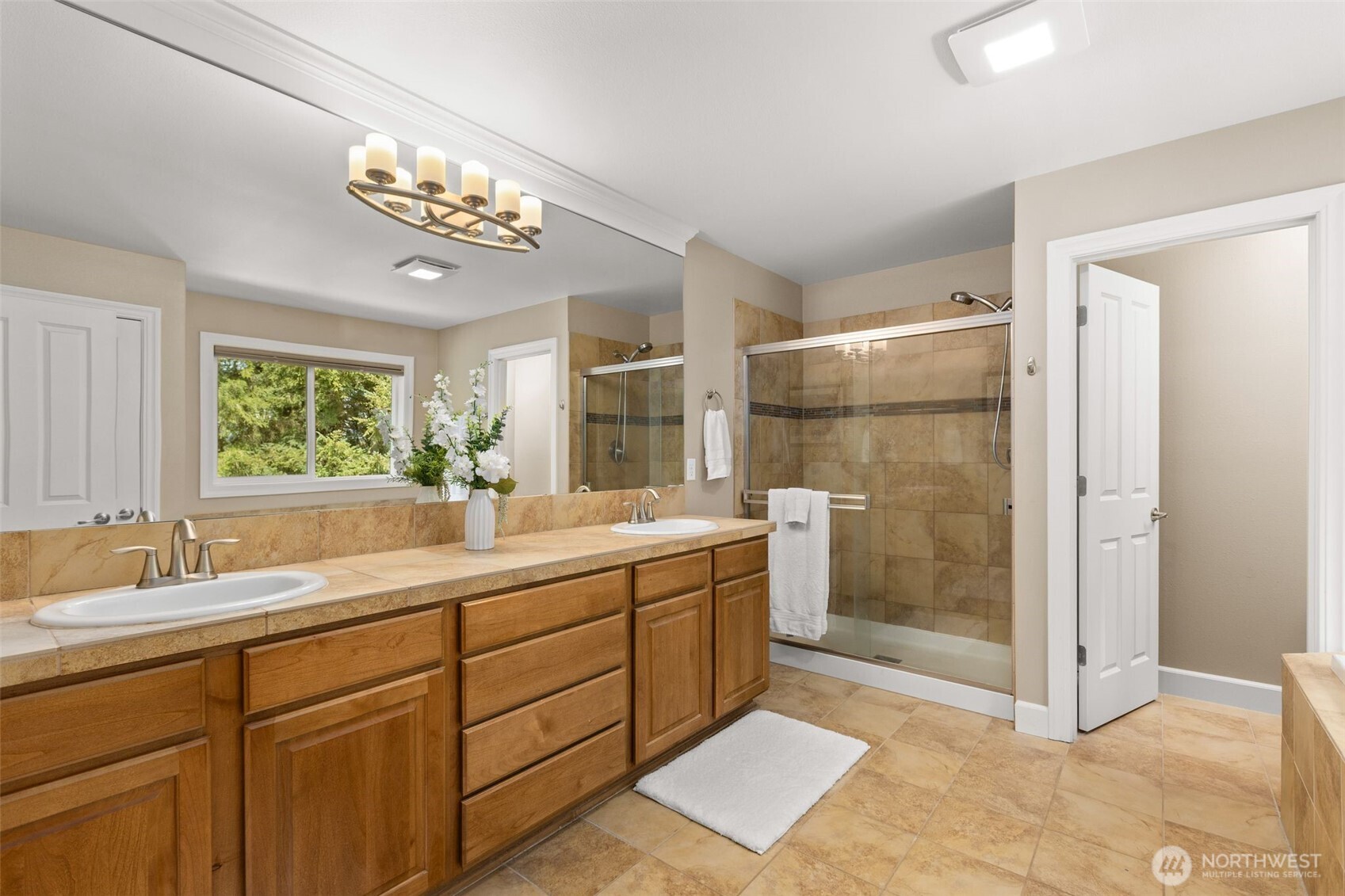 23254 Southeast Daybreak Place Maple Valley, WA 98038 - Photo 26 of 36