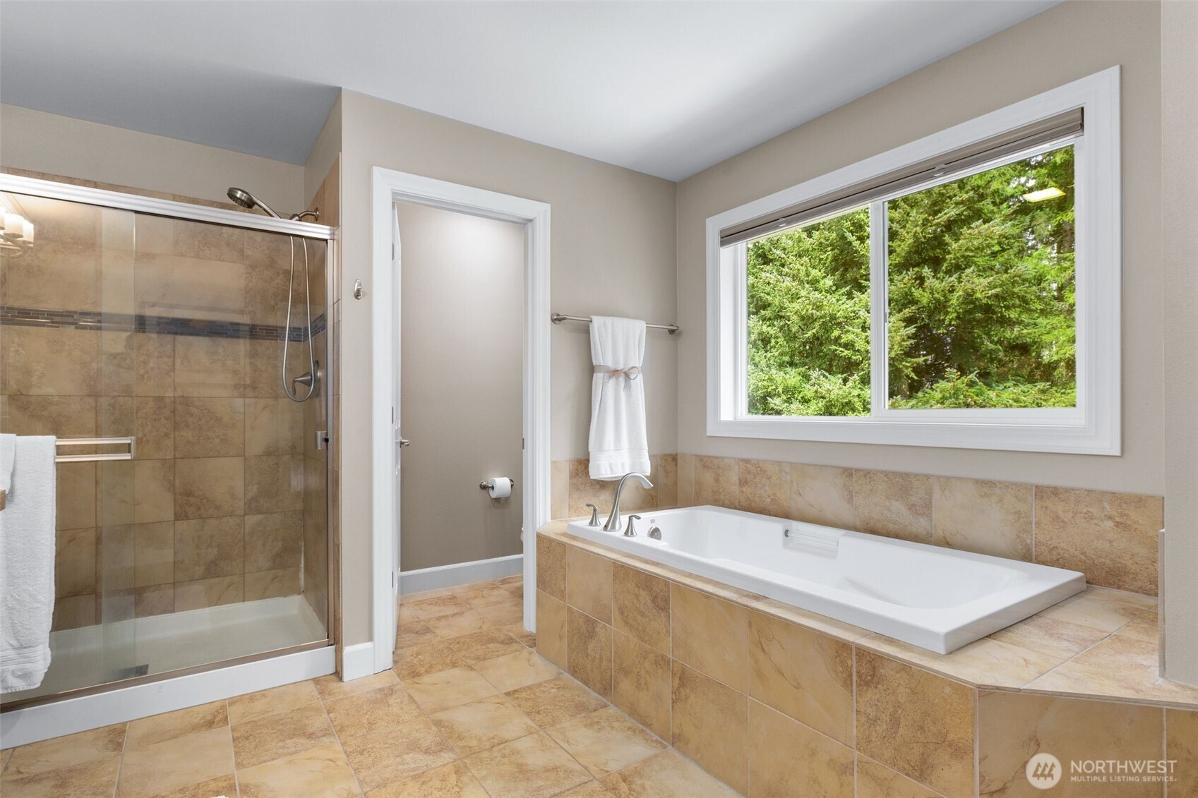 23254 Southeast Daybreak Place Maple Valley, WA 98038 - Photo 27 of 36
