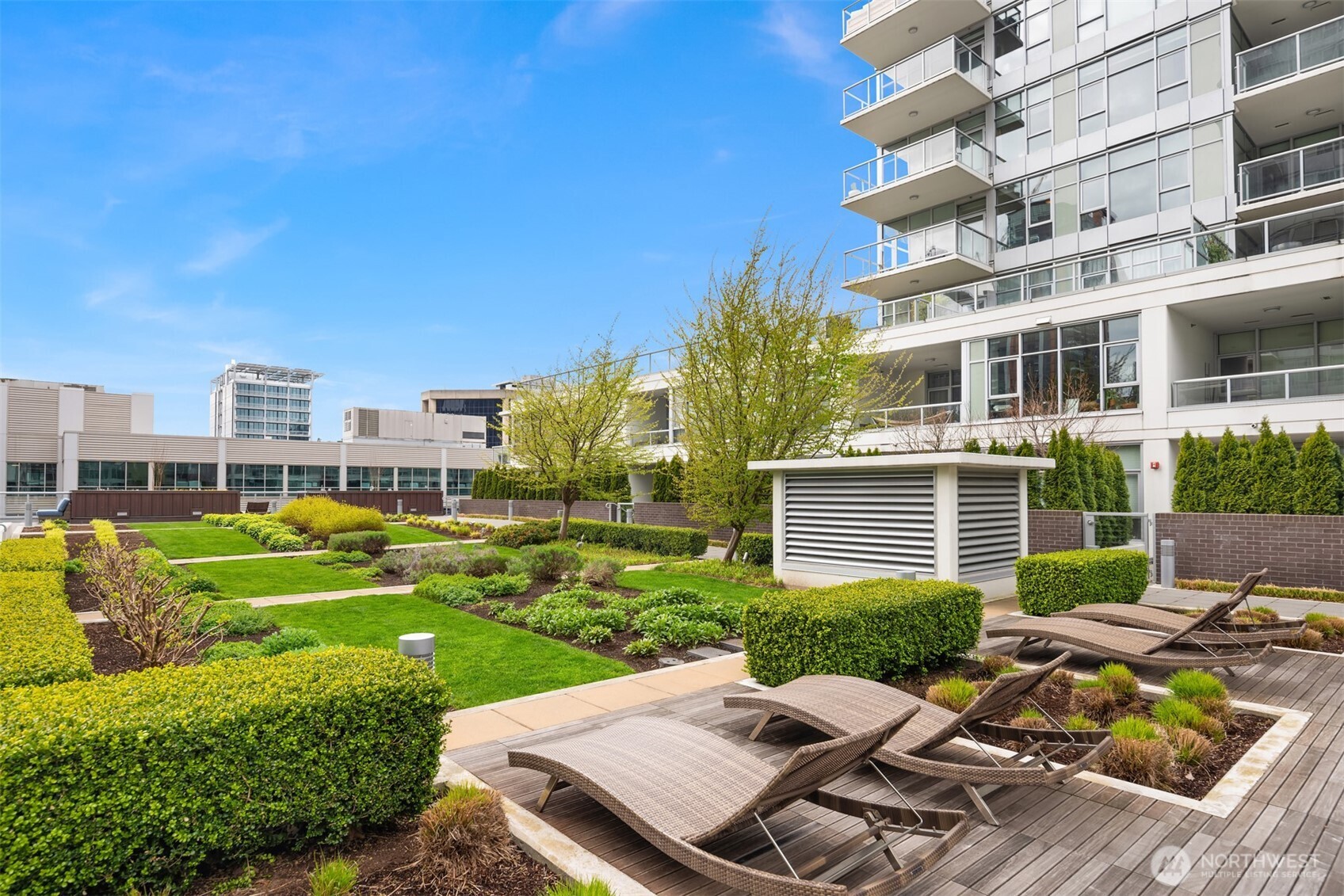 588 Bell Street, Unit 703S Seattle, WA 98121 - Photo 13 of 31