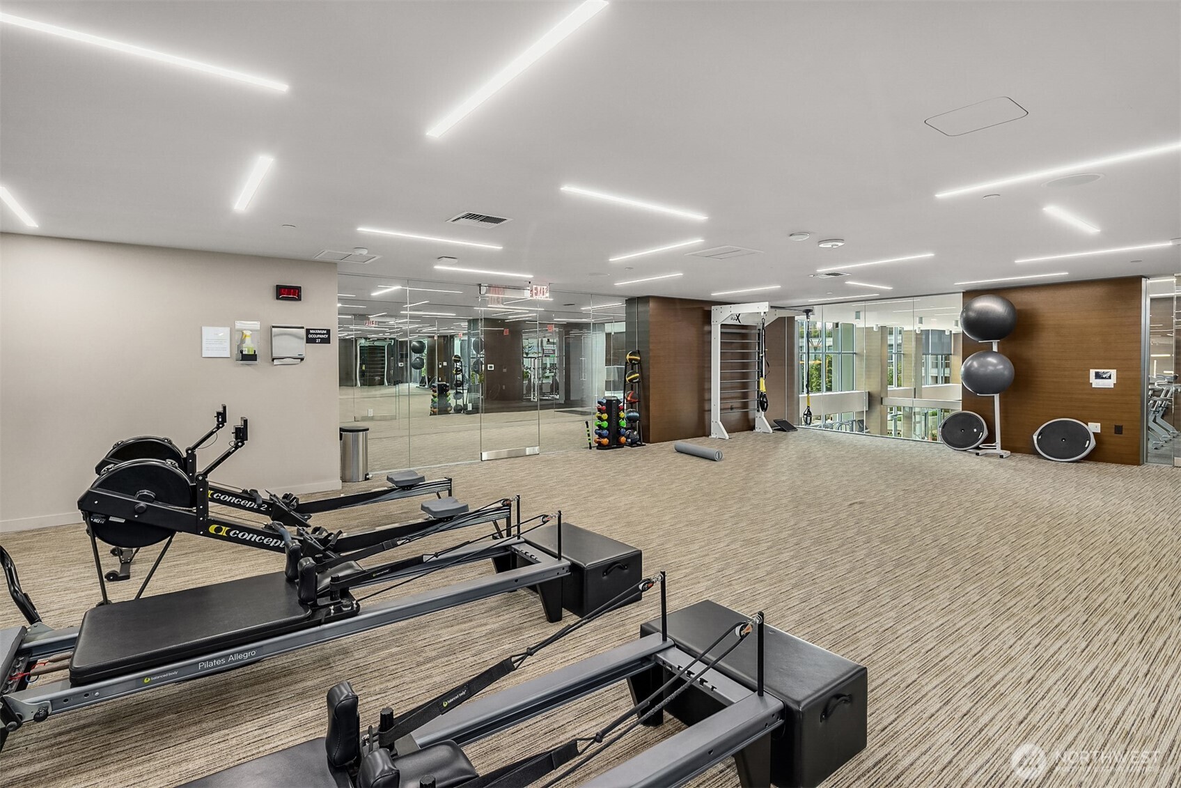 588 Bell Street, Unit 703S Seattle, WA 98121 - Photo 19 of 31