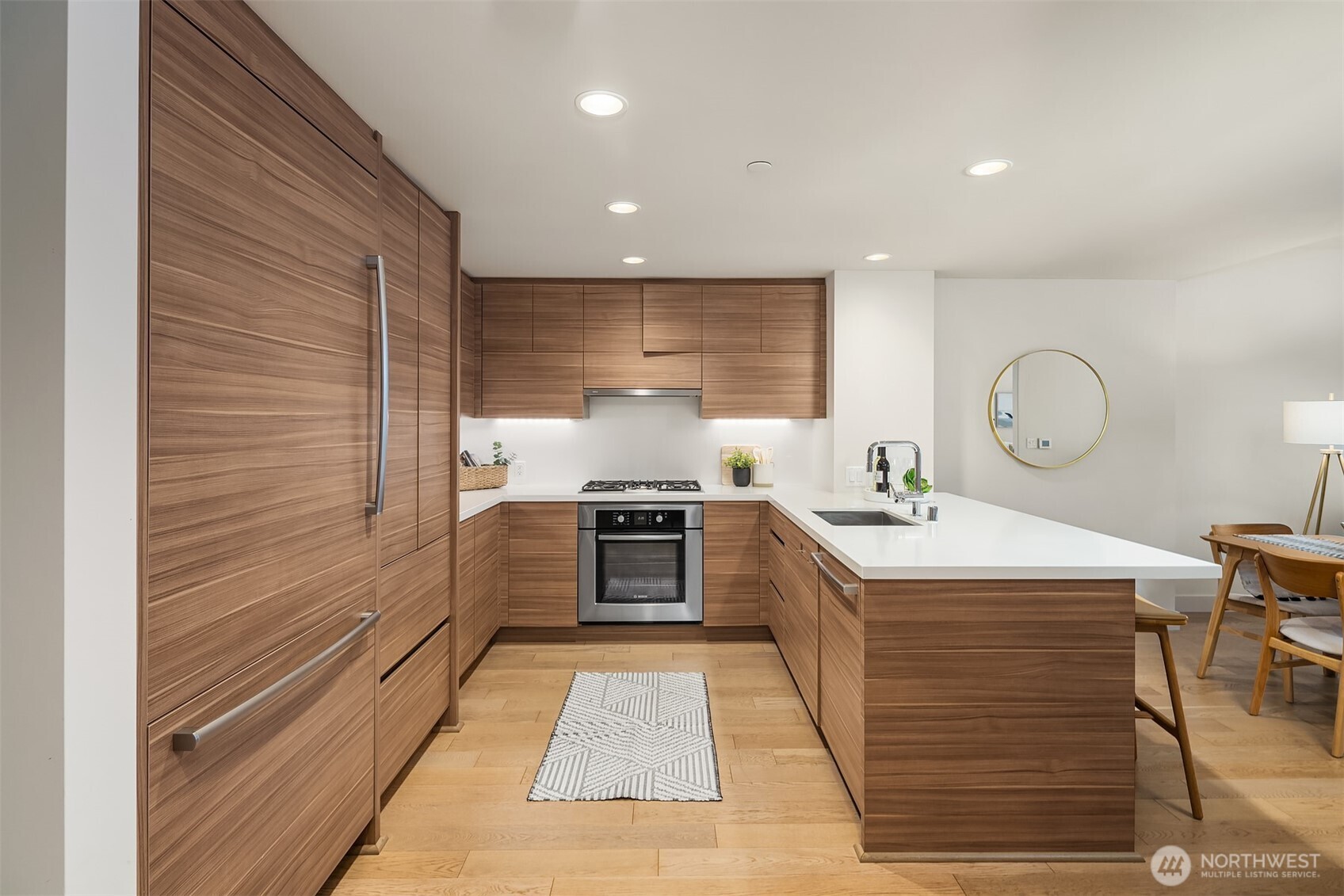 588 Bell Street, Unit 703S Seattle, WA 98121 - Photo 2 of 31