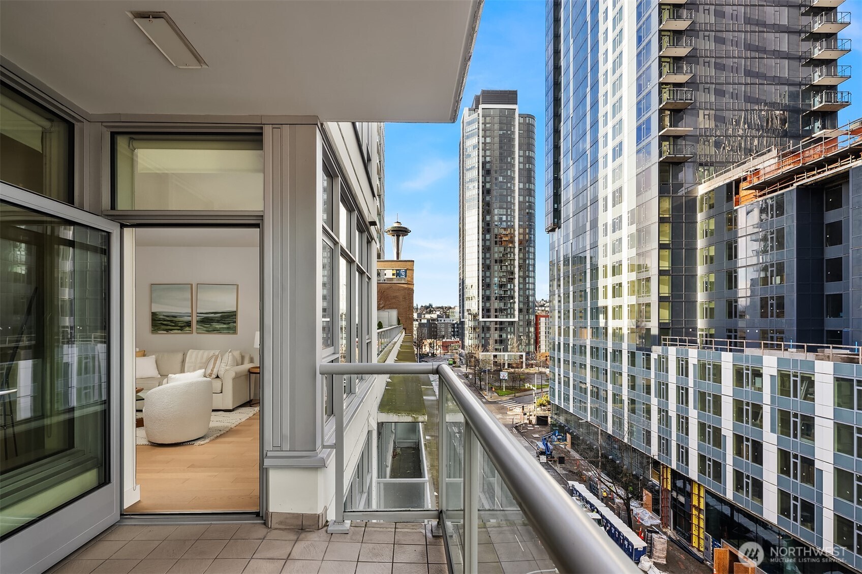 588 Bell Street, Unit 703S Seattle, WA 98121 - Photo 7 of 31