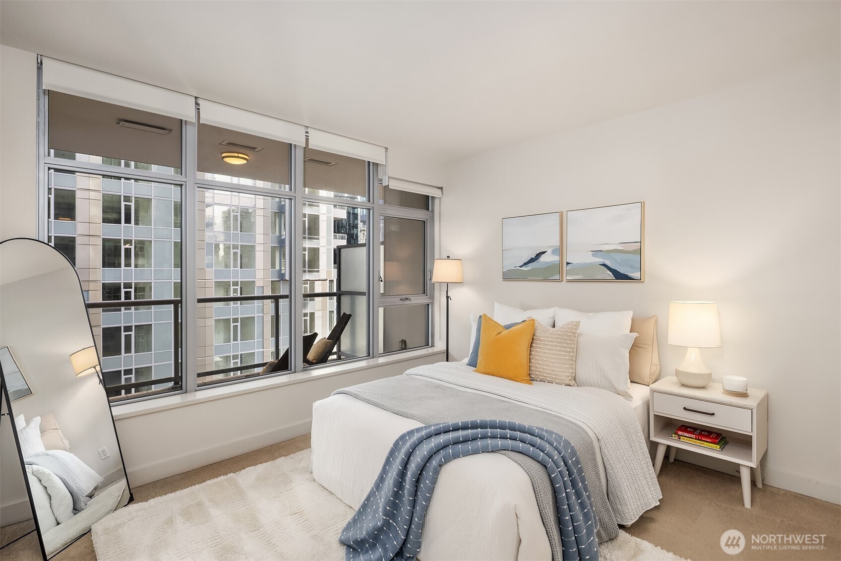 588 Bell Street, Unit 703S Seattle, WA 98121 - Photo 9 of 31