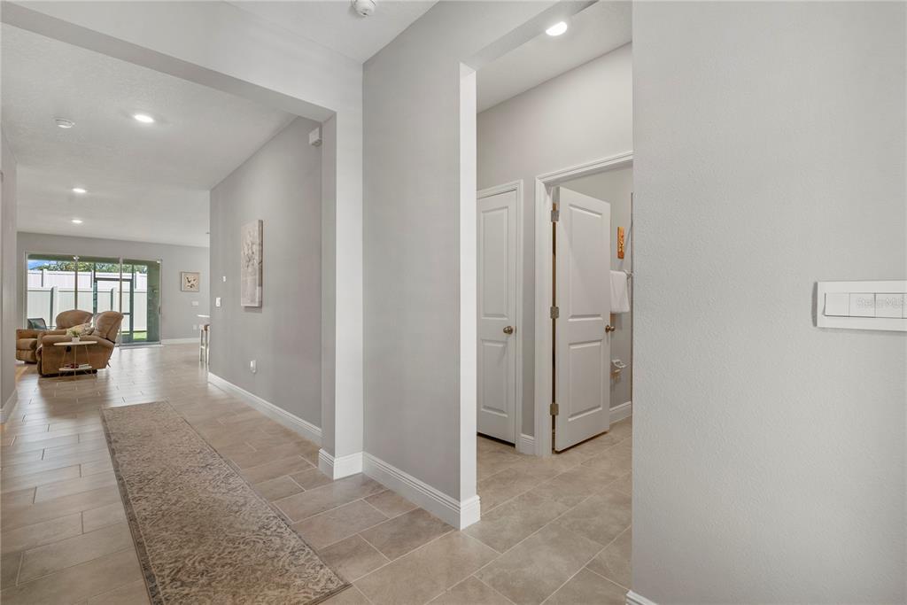 5282 Grove Mill Loop Lakewood Ranch, FL 34211 - Photo 3 of 30