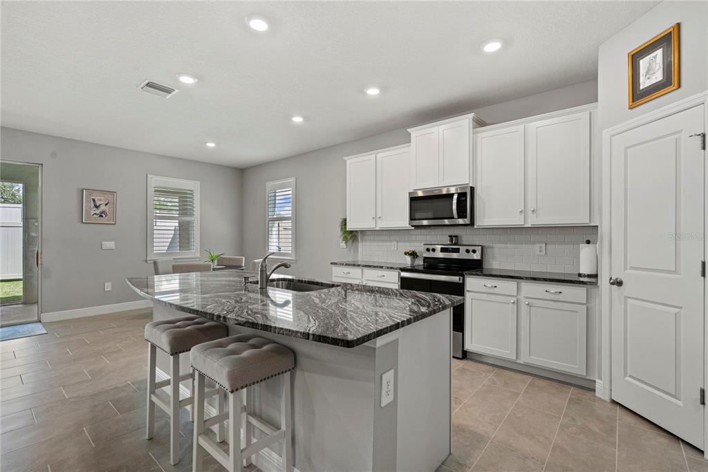 5282 Grove Mill Loop Lakewood Ranch, FL 34211 - Photo 7 of 30