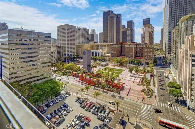 a picture of city view