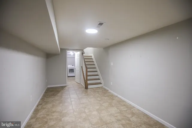 an empty room with a empty space