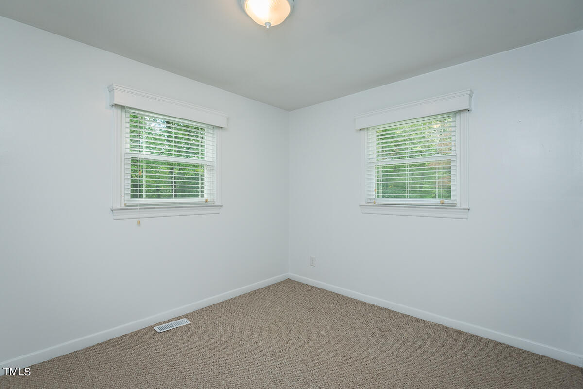 683 Baynes Road Burlington, NC 27217 - Photo 15 of 21 683 Baynes Road-14