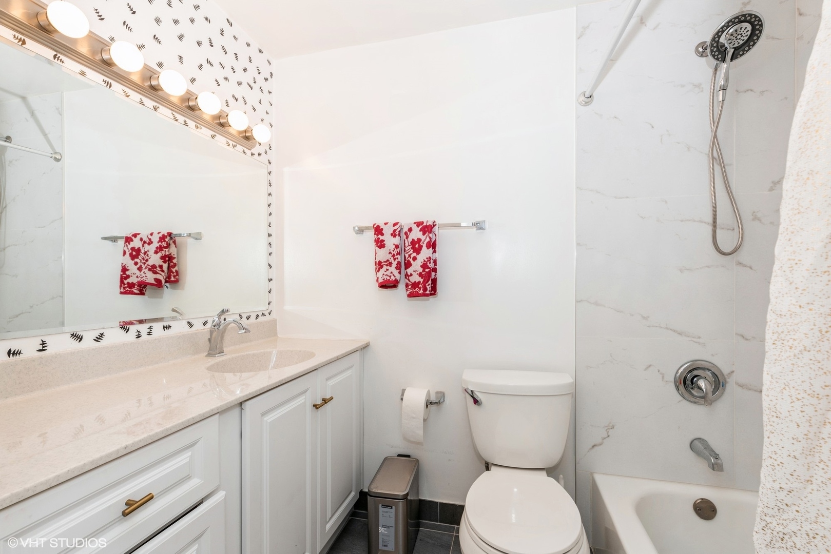 5445 North Sheridan Road, Unit 602 Chicago, IL 60640 - Photo 9 of 14