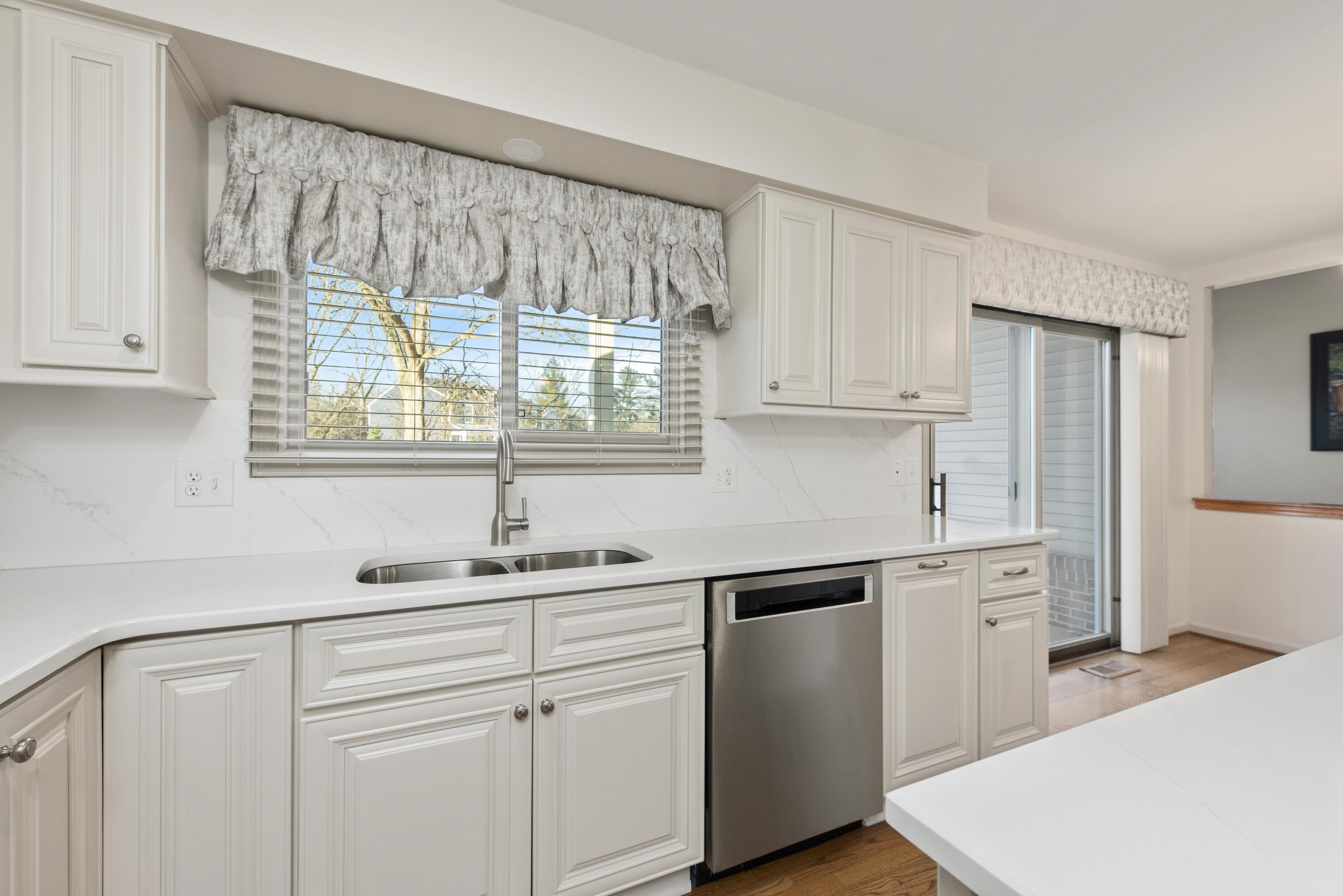 24635 Ridgeview 102