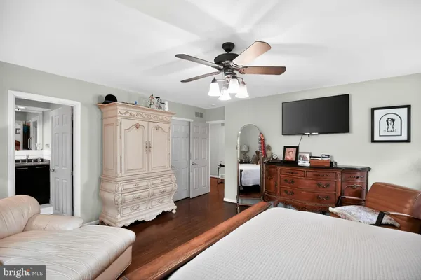 $569,900 | 1005 Quill Lane, Oreland, PA 19075