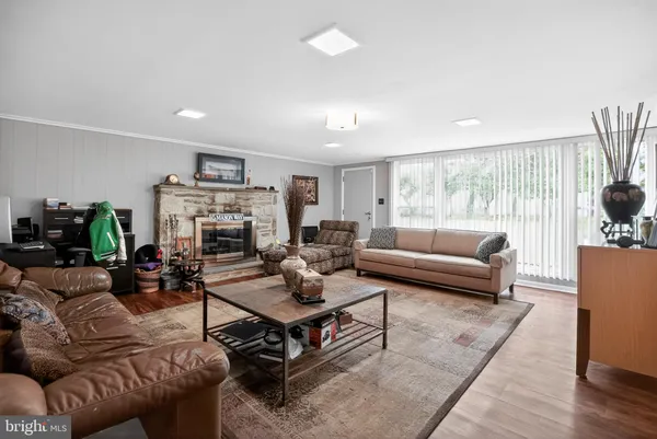 $569,900 | 1005 Quill Lane, Oreland, PA 19075
