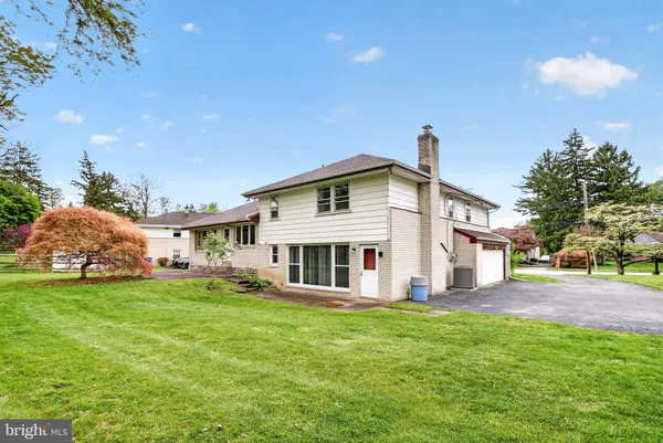 $569,900 | 1005 Quill Lane, Oreland, PA 19075