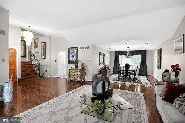 $569,900 | 1005 Quill Lane, Oreland, PA 19075
