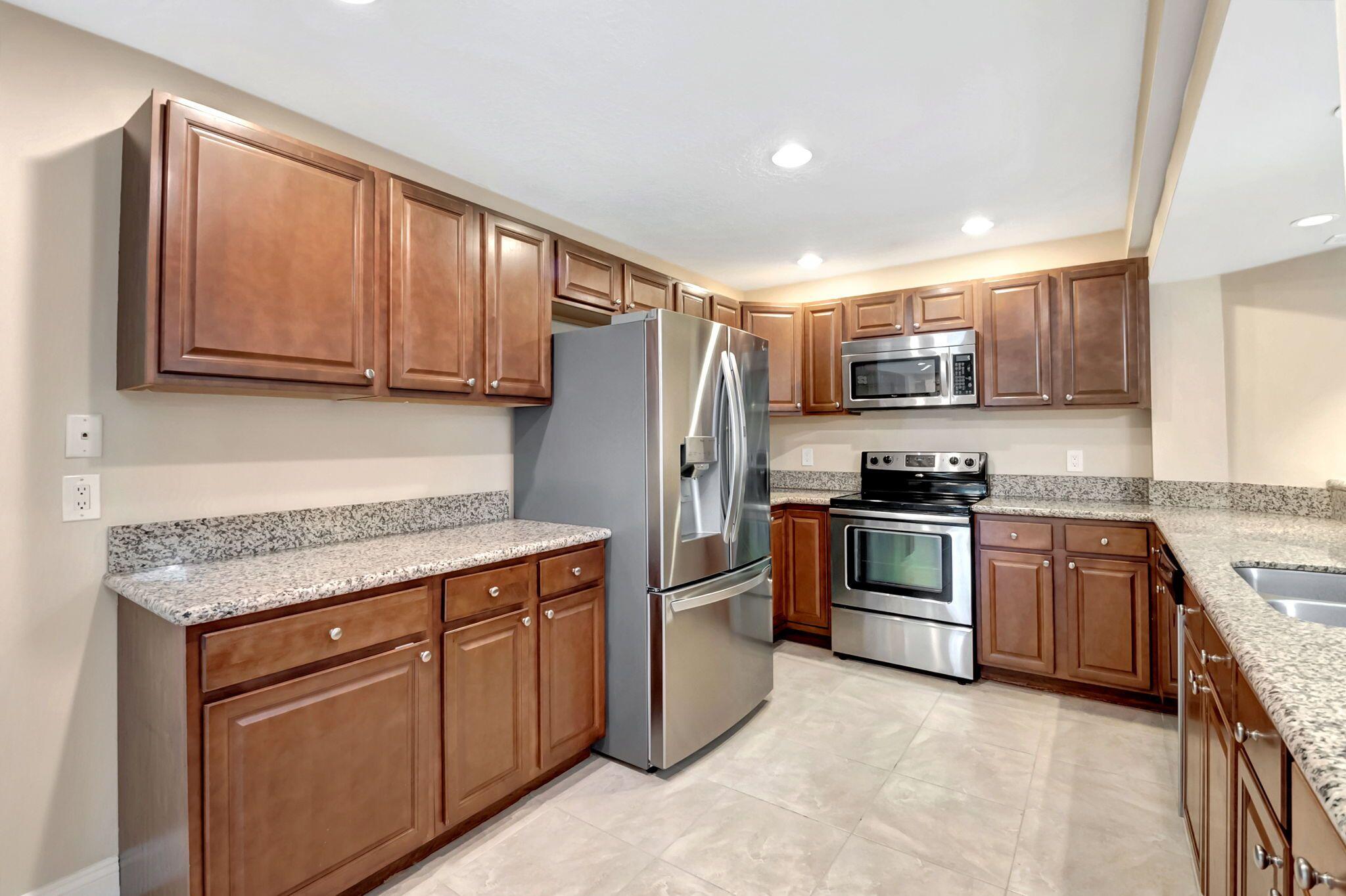 737 Northwest 3rd Avenue Boca Raton, FL 33432 - Photo 7 of 24 Image008