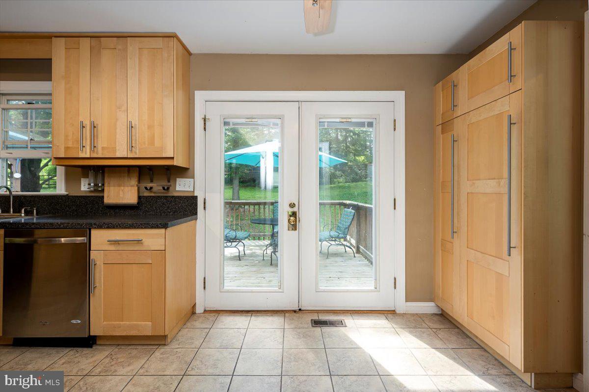 4224 Roop Road Mount Airy, MD 21771 - Photo 37 of 57 MAIN KITCHEN DOORS LEADING TO HUGE DECK!