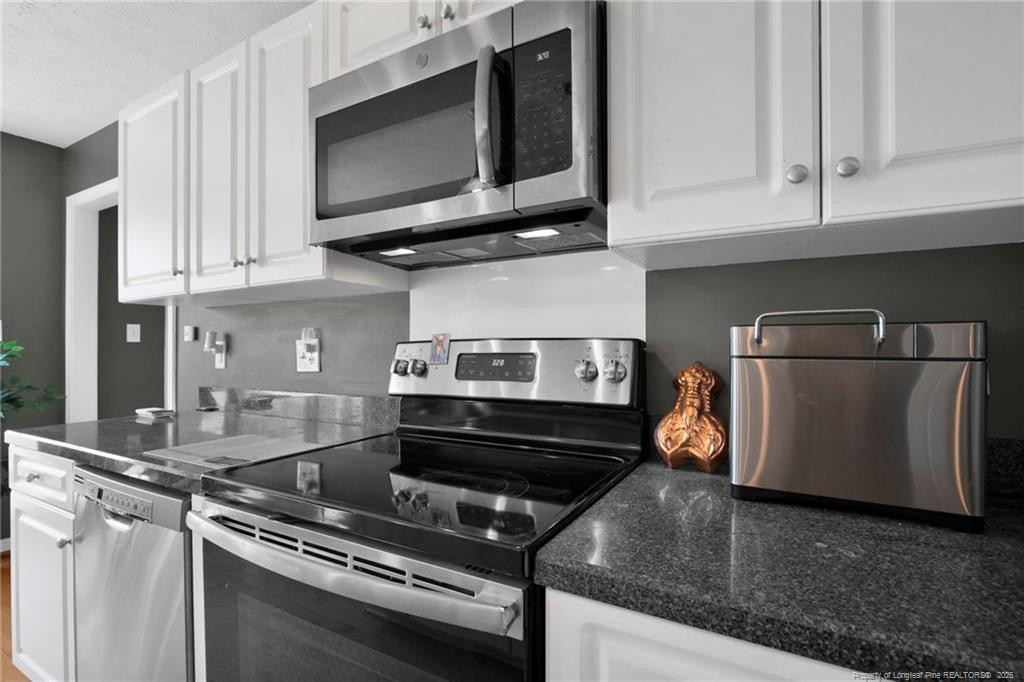 73 Timberlake Drive Clinton, NC 28328 - Photo 17 of 37 Photo 17