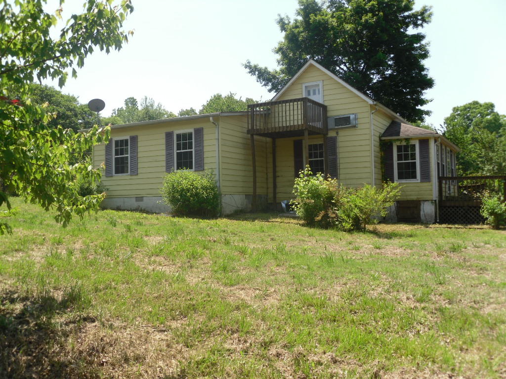 548 Highway 304 Decatur, TN 37322 - Photo 3 of 20 548 Hwy 304 (23)