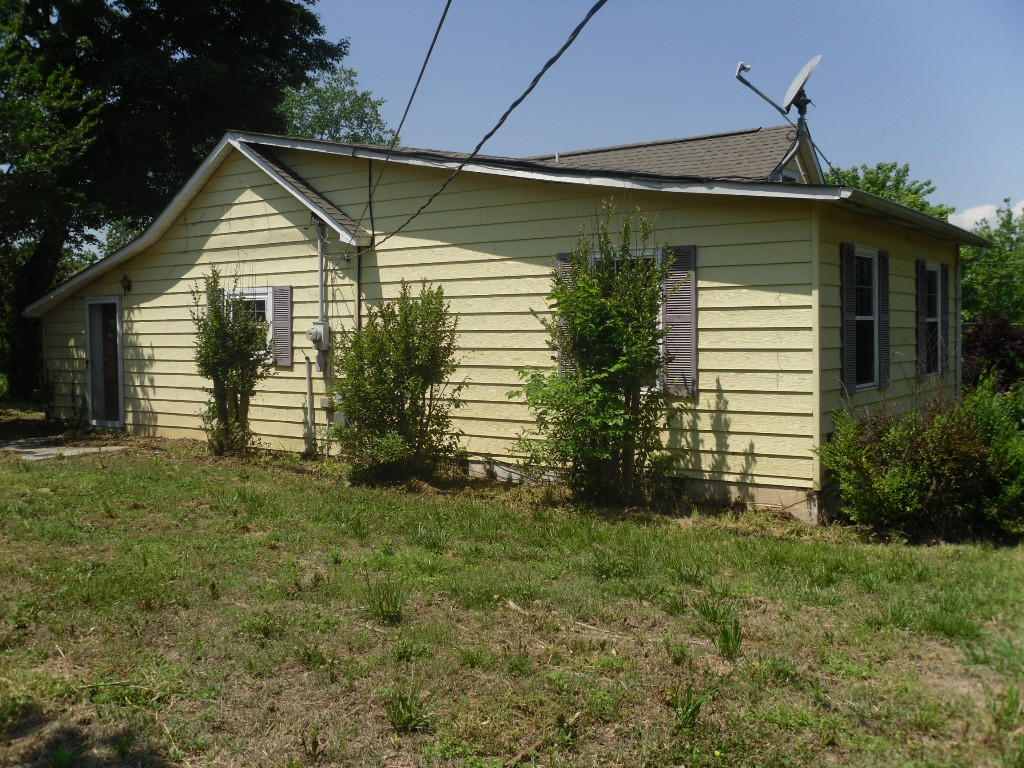 548 Highway 304 Decatur, TN 37322 - Photo 5 of 20 548 Hwy 304 (27)