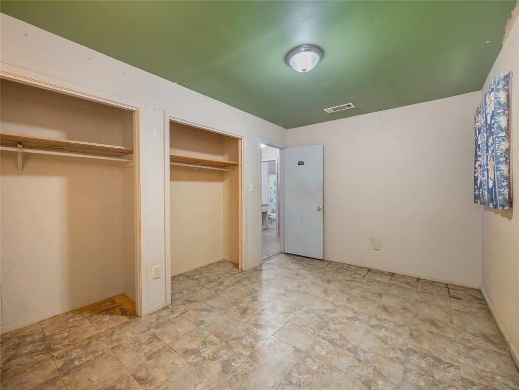 1021 Gardner Road Austin, TX 78721 - Photo 13 of 31 a view of an empty room