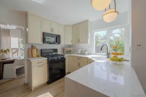 $989,000 | 11736 Avenida Anacapa, El Cajon, CA 92019
