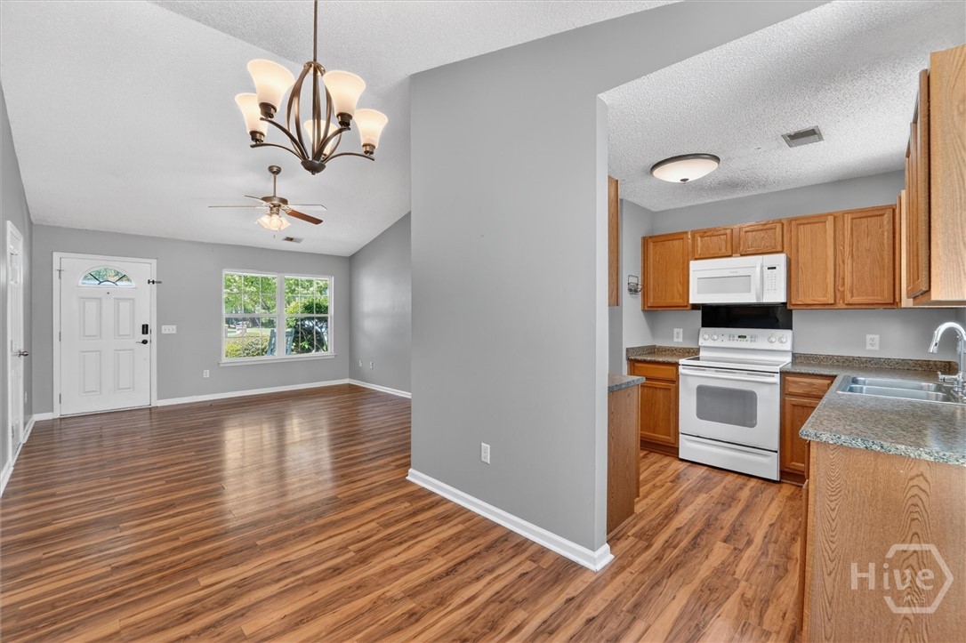 102 Sand Pine Court Springfield, GA 31329 - Photo 10 of 32 Gallery Image 10