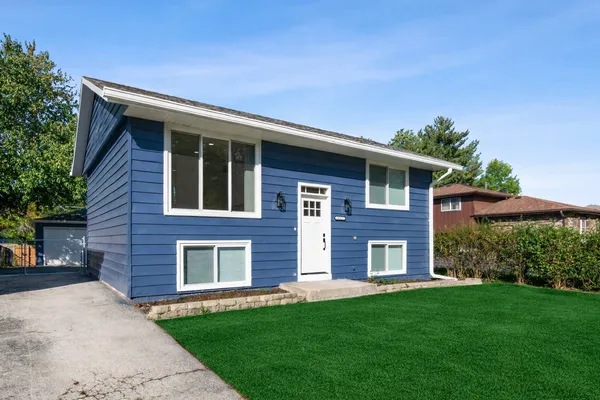 $2,950 | 16822 91st Avenue, Orland Hills, IL 60487