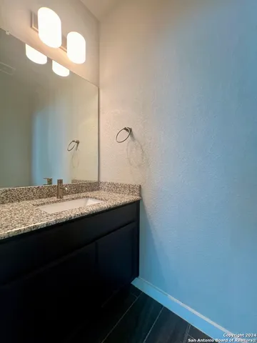 $1,600 | 374 Creekside Curve, New Braunfels, TX 78130