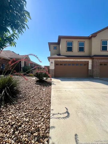 $1,600 | 374 Creekside Curve, New Braunfels, TX 78130