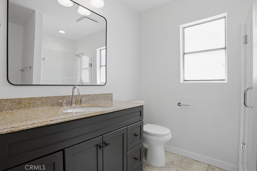 11560 Honeyglen Road Pacoima, CA 91331 - Photo 31 of 37