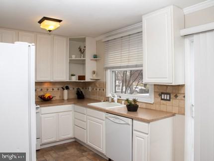 10835 Perrin Road Philadelphia, PA 19154 - Photo 14 of 35 Kitchen