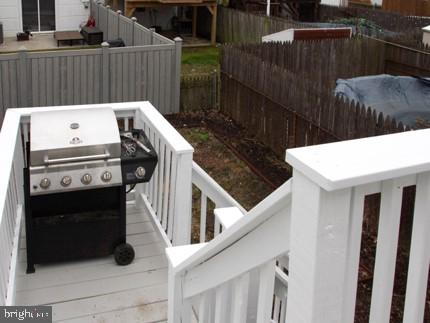 10835 Perrin Road Philadelphia, PA 19154 - Photo 20 of 35 Back deck