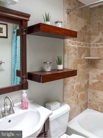 10835 Perrin Road Philadelphia, PA 19154 - Photo 27 of 35 Full Bath