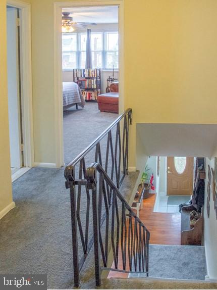 10835 Perrin Road Philadelphia, PA 19154 - Photo 30 of 35 Upstairs hall