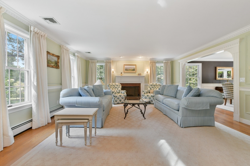 88 Chestnut Street Concord, MA 01742 - Photo 14 of 32