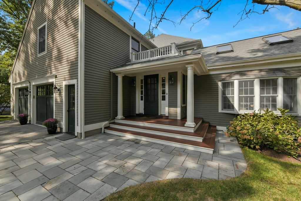 88 Chestnut Street Concord, MA 01742 - Photo 2 of 32