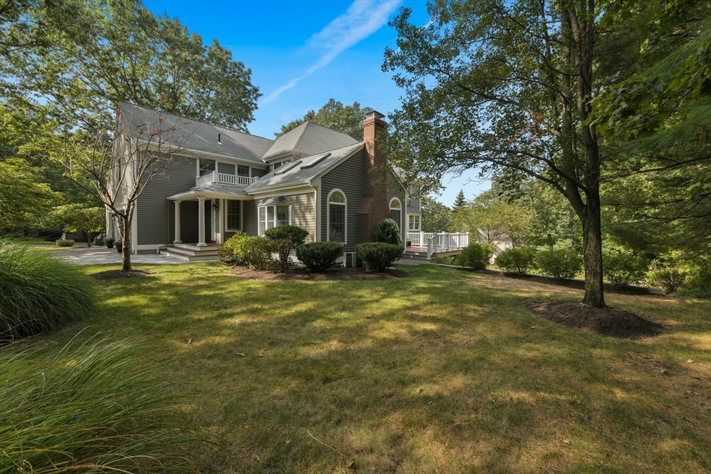 88 Chestnut Street Concord, MA 01742 - Photo 3 of 32