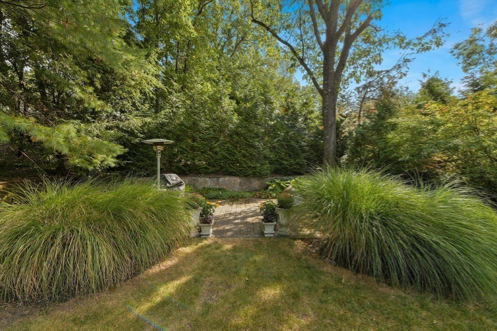 88 Chestnut Street Concord, MA 01742 - Photo 31 of 32