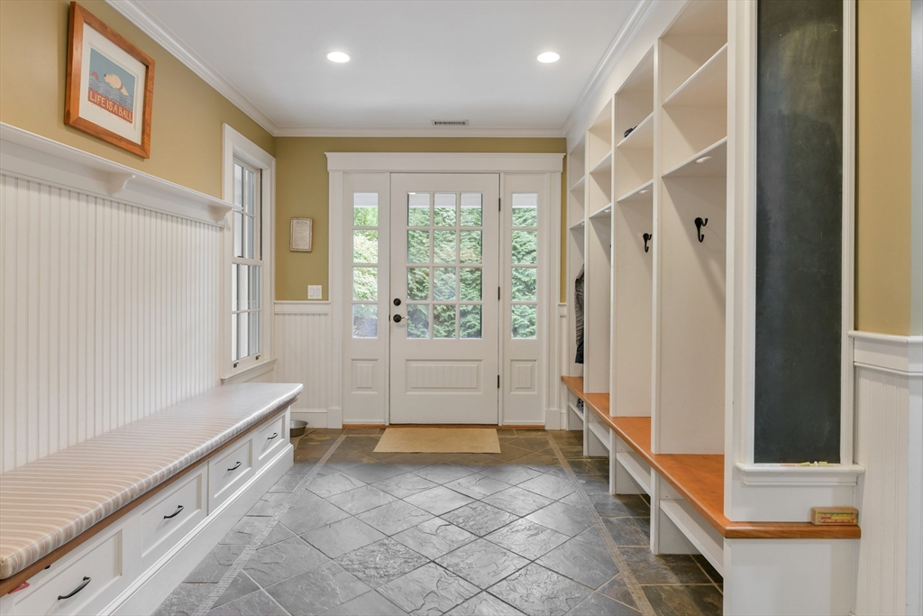 88 Chestnut Street Concord, MA 01742 - Photo 4 of 32